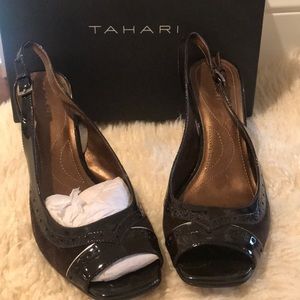 TAHARI sling back square heel
